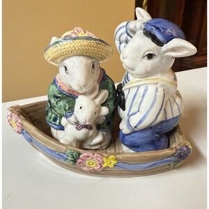 Fitz & Floyd Bustles & Beaus Bunny Family in Boat Salt & Pepper‎ Shakers CIB